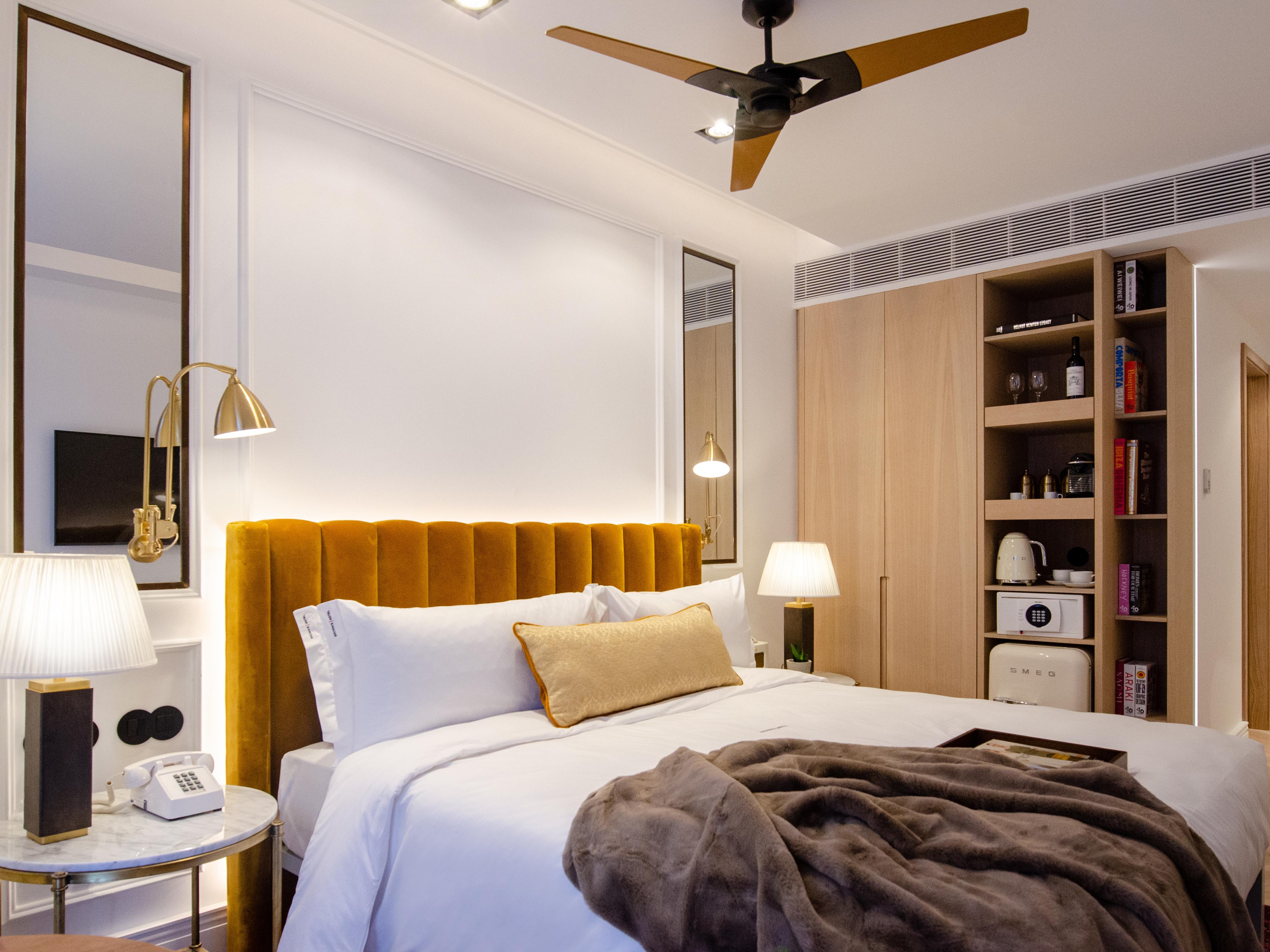 Browns Avenue Hotel Lissabon Exterior foto A bedroom at The Hari