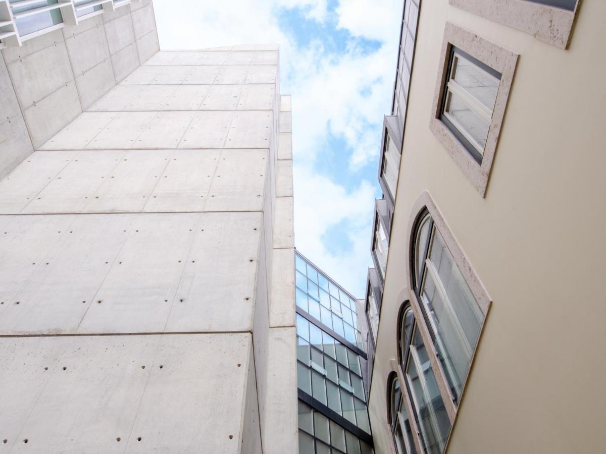 Browns Avenue Hotel Lissabon Exterior foto The atrium