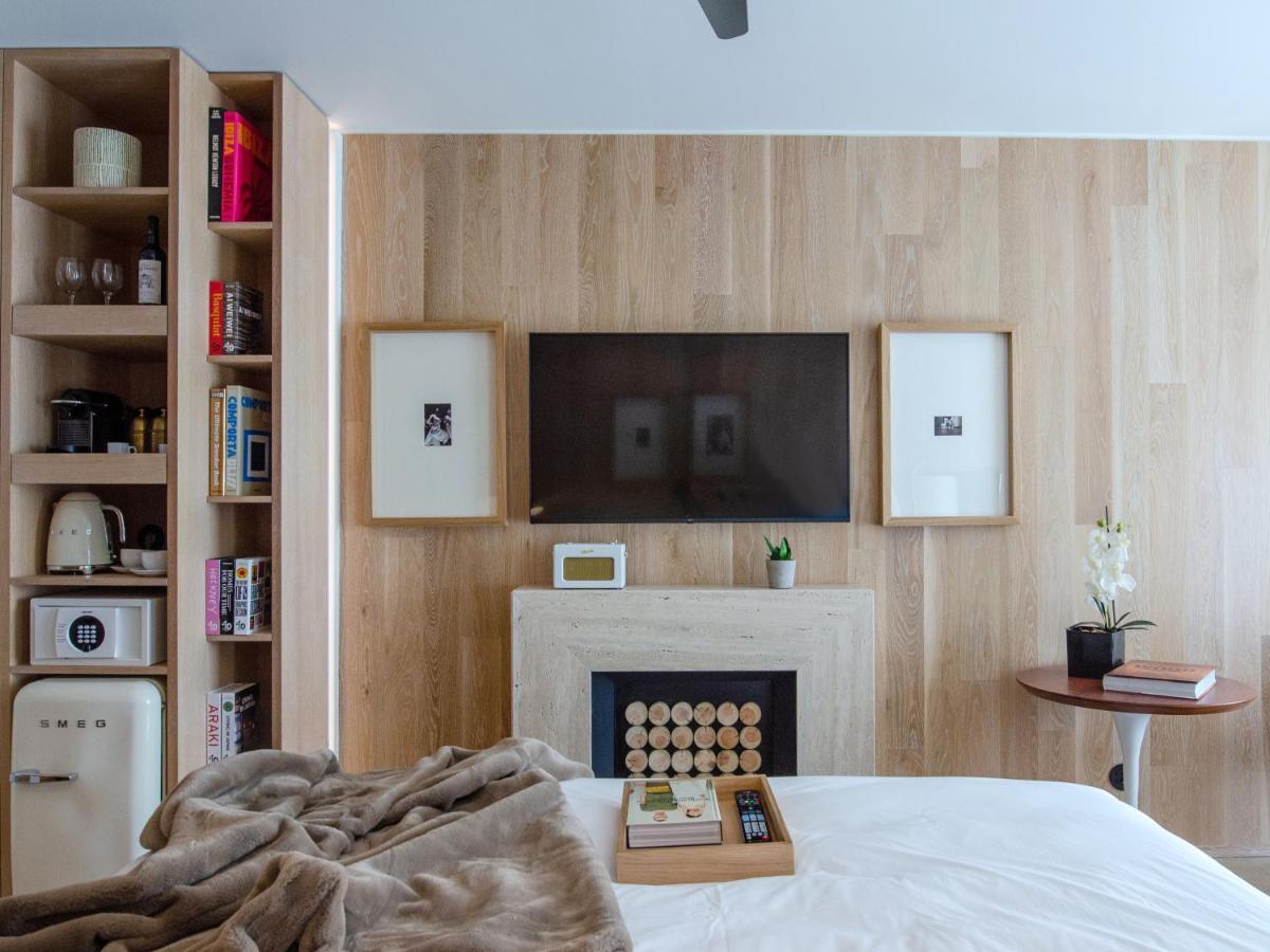 Browns Avenue Hotel Lissabon Exterior foto A bedroom at the hotel