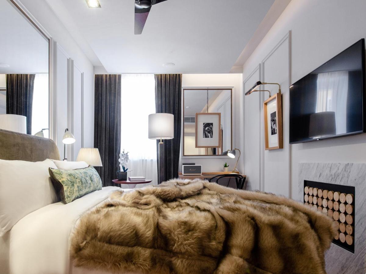 Browns Avenue Hotel Lissabon Exterior foto A room at the hotel